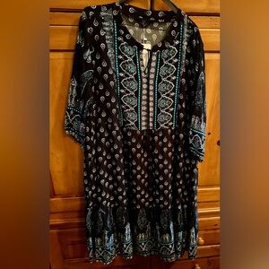 BloomChic Black and Teal mid Sleeve Dress